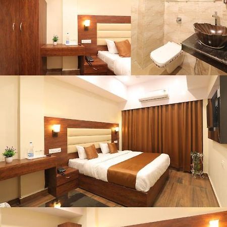 Hotel Blueark Lucknow Ngoại thất bức ảnh