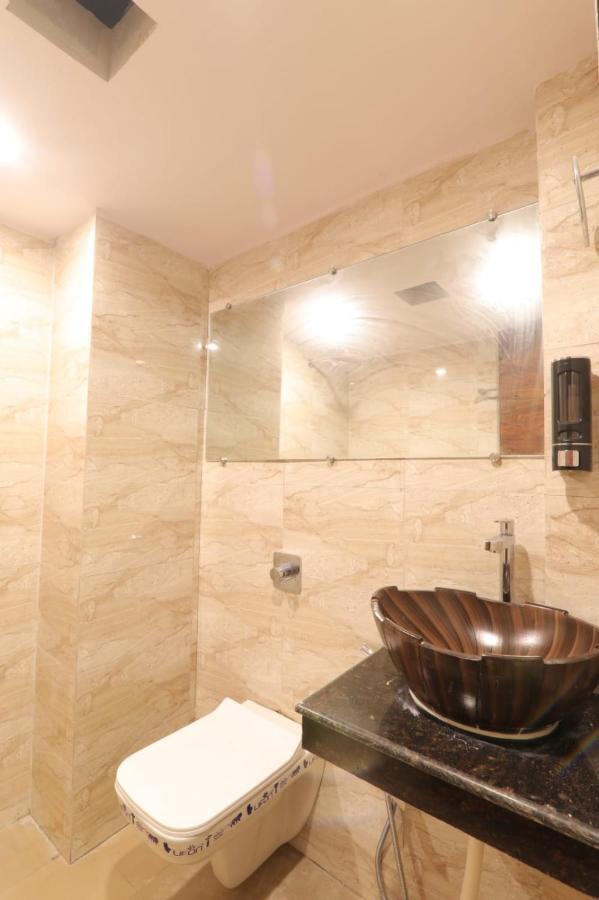 Hotel Blueark Lucknow Ngoại thất bức ảnh